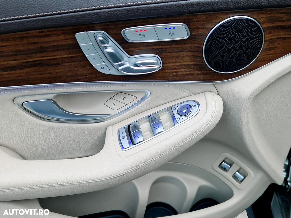 Mercedes-Benz GLC 300 4MATIC - 15