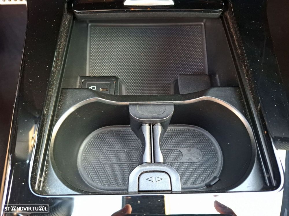 Mercedes-Benz CLA 250 e AMG Line - 21