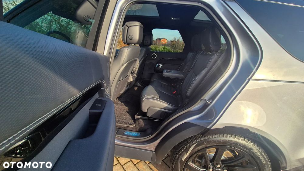 Land Rover Discovery 2.0 P300 R-Dynamic SE - 17