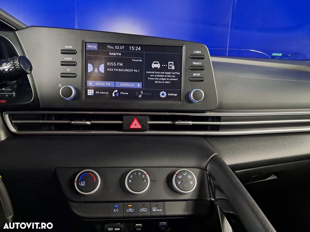 Hyundai Elantra - 22