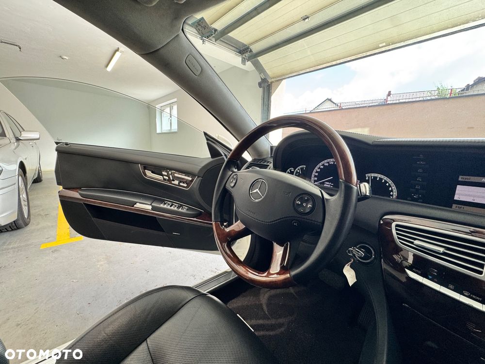 Mercedes-Benz CL 500 7G-TRONIC - 17