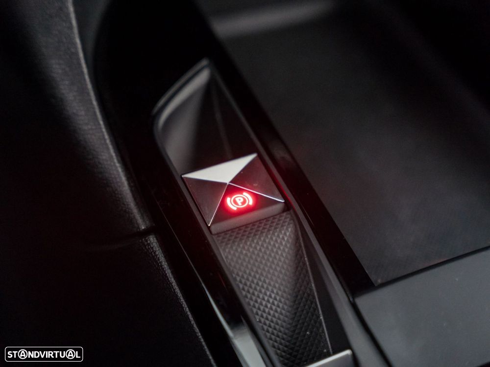 DS DS3 Crossback E-Tense Performance Line - 24