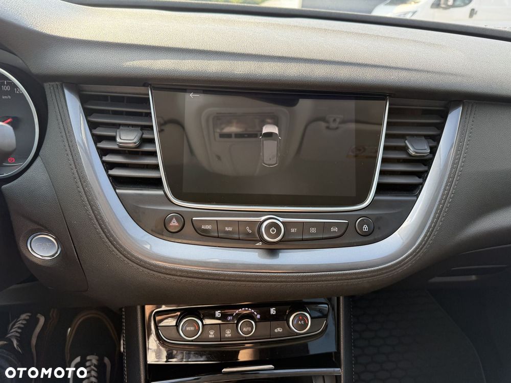 Opel Grandland X 1.2 T Enjoy S&S - 20