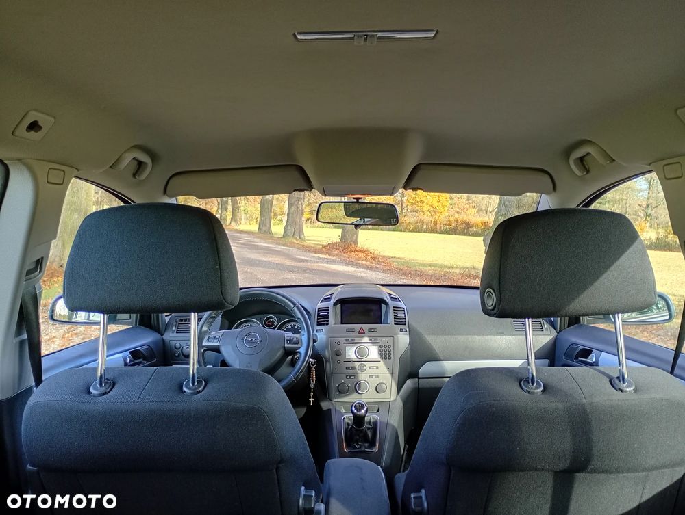 Opel Zafira - 8