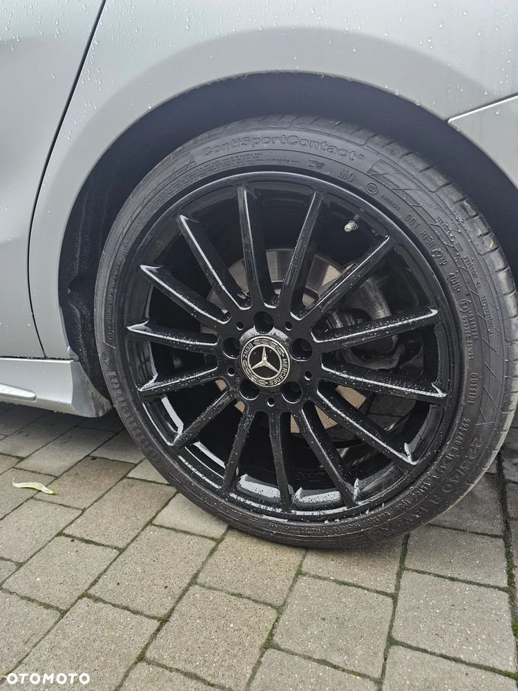 Mercedes-Benz CLA 220 4-Matic AMG Line - 37