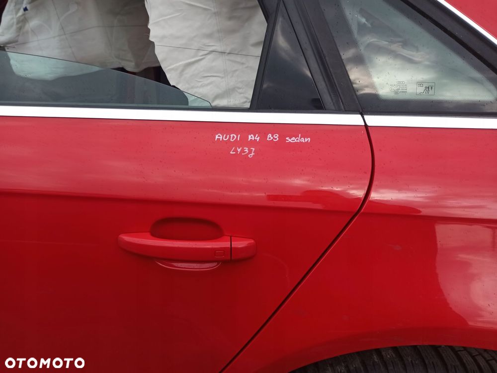 Drzwi lewy tył kompletne AUDI A4 B8 SEDAN LY3J - 3