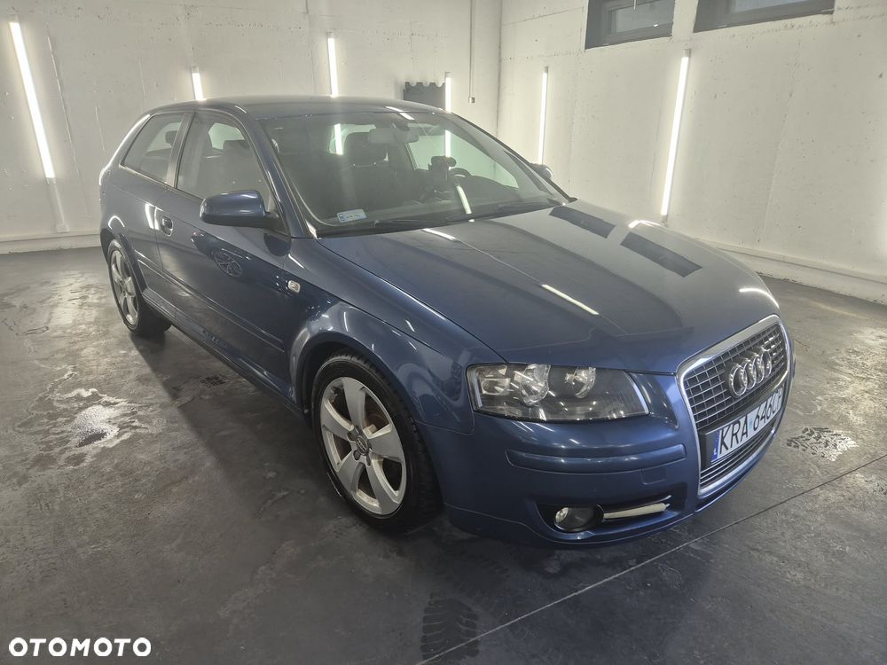 Audi A3 3-drzwiowe 1.6 Attraction - 1