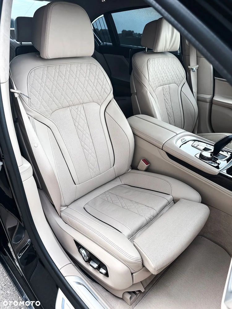 BMW Seria 7 750Li Edition Exclusive - 8