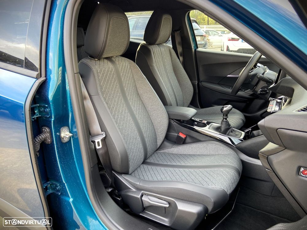 Peugeot 2008 1.2 PureTech Allure - 24