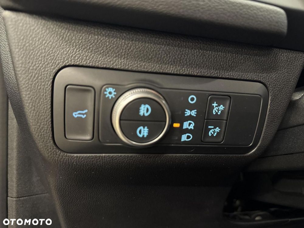 Ford Kuga - 23