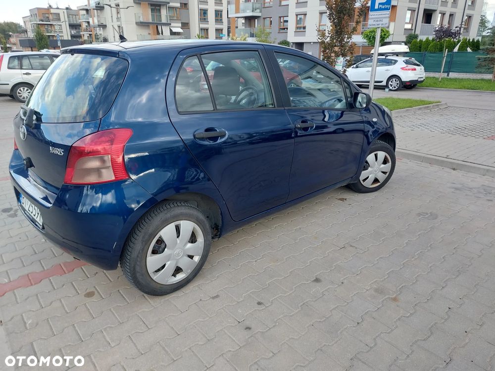 Toyota Yaris 1.0 Luna A/C - 3