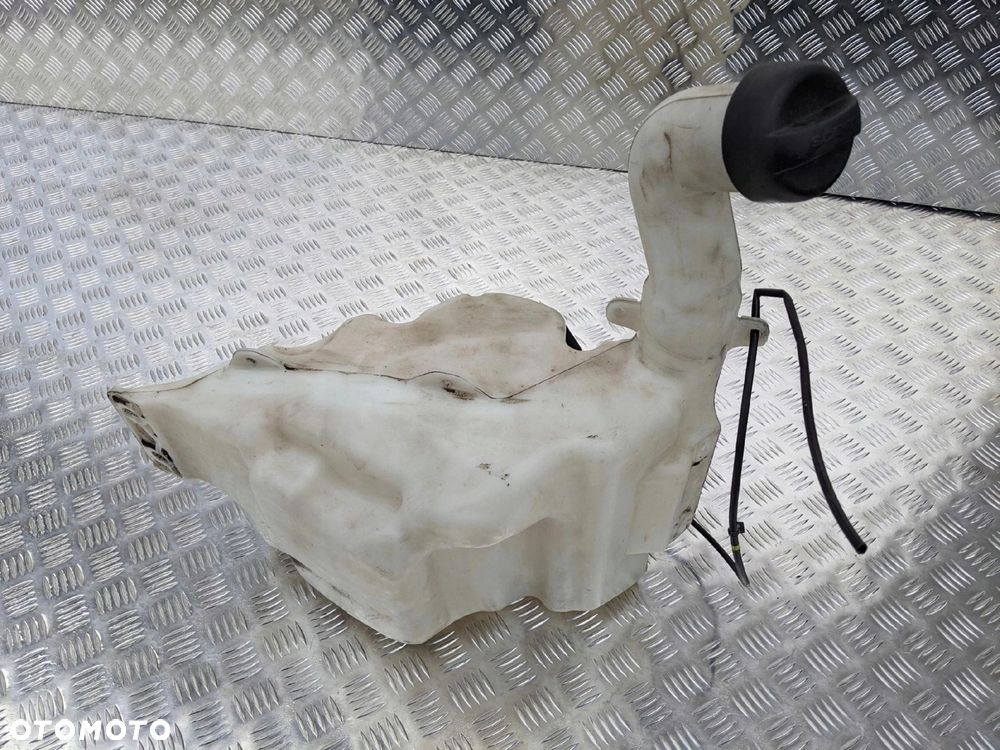 ZBIORNIK ZBIORNICZEK SPRYSKIWACZY SCANIA R - 1