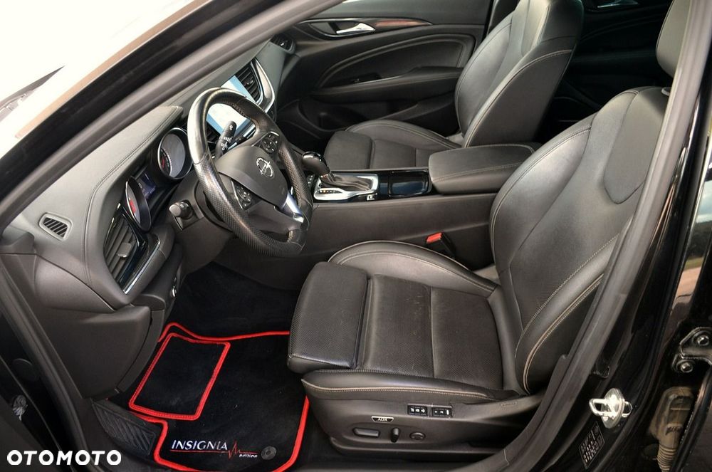 Opel Insignia - 12