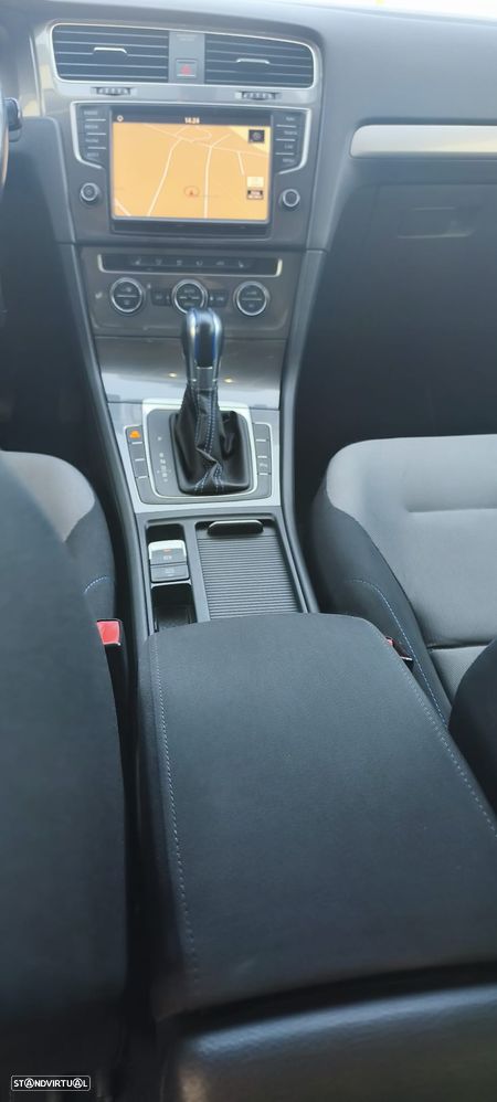 VW Golf - 8
