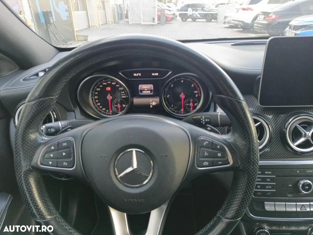 Mercedes-Benz CLA - 10