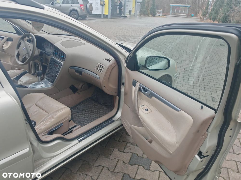 Volvo V70 2.5T Summum - 9