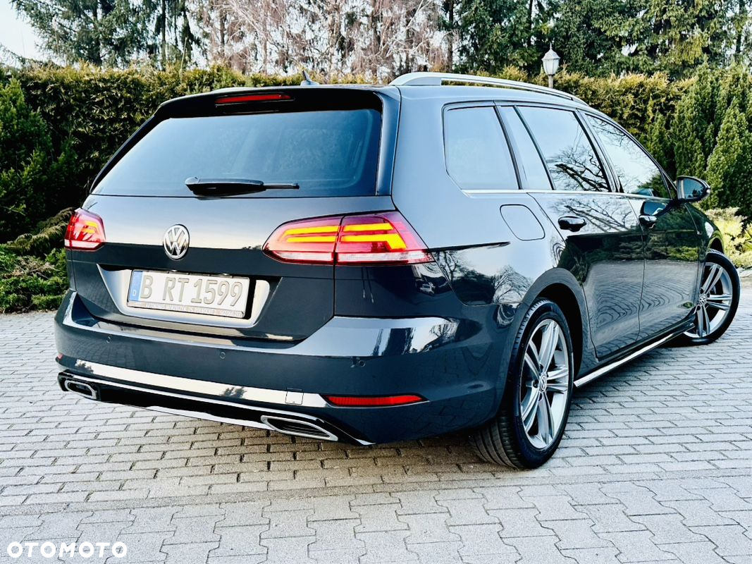 Volkswagen Golf - 22
