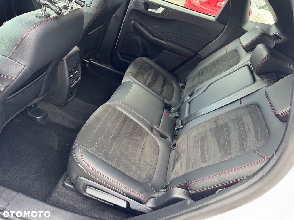 Ford Kuga 2.5 Duratec FHEV 4x4 ST-LINE X - 24