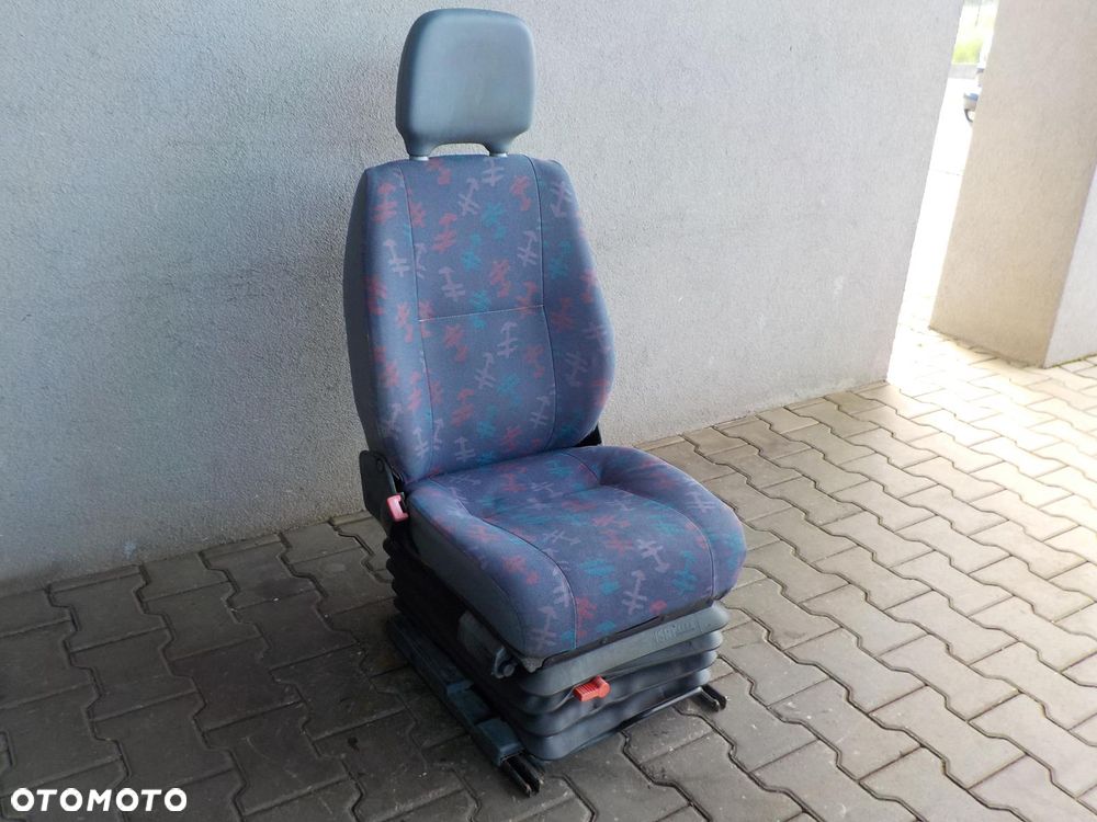 VW LT SPRINTER 96- FOTEL KIEROWCY PNEUMATYCZNY ISRI POMPOWANY - 1