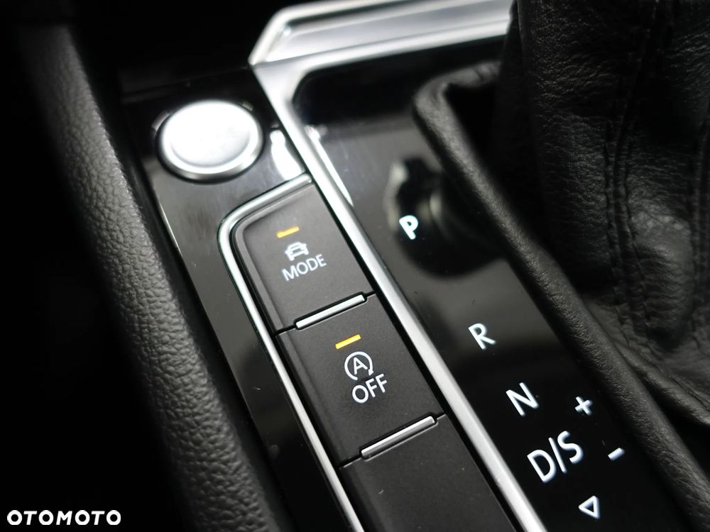 Volkswagen Passat 2.0 TDI SCR DSG Highline - 33