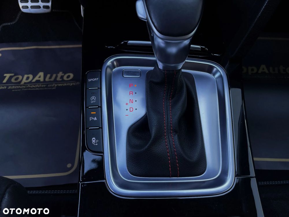 Kia ProCeed 1.6 T-GDI GT DCT - 31