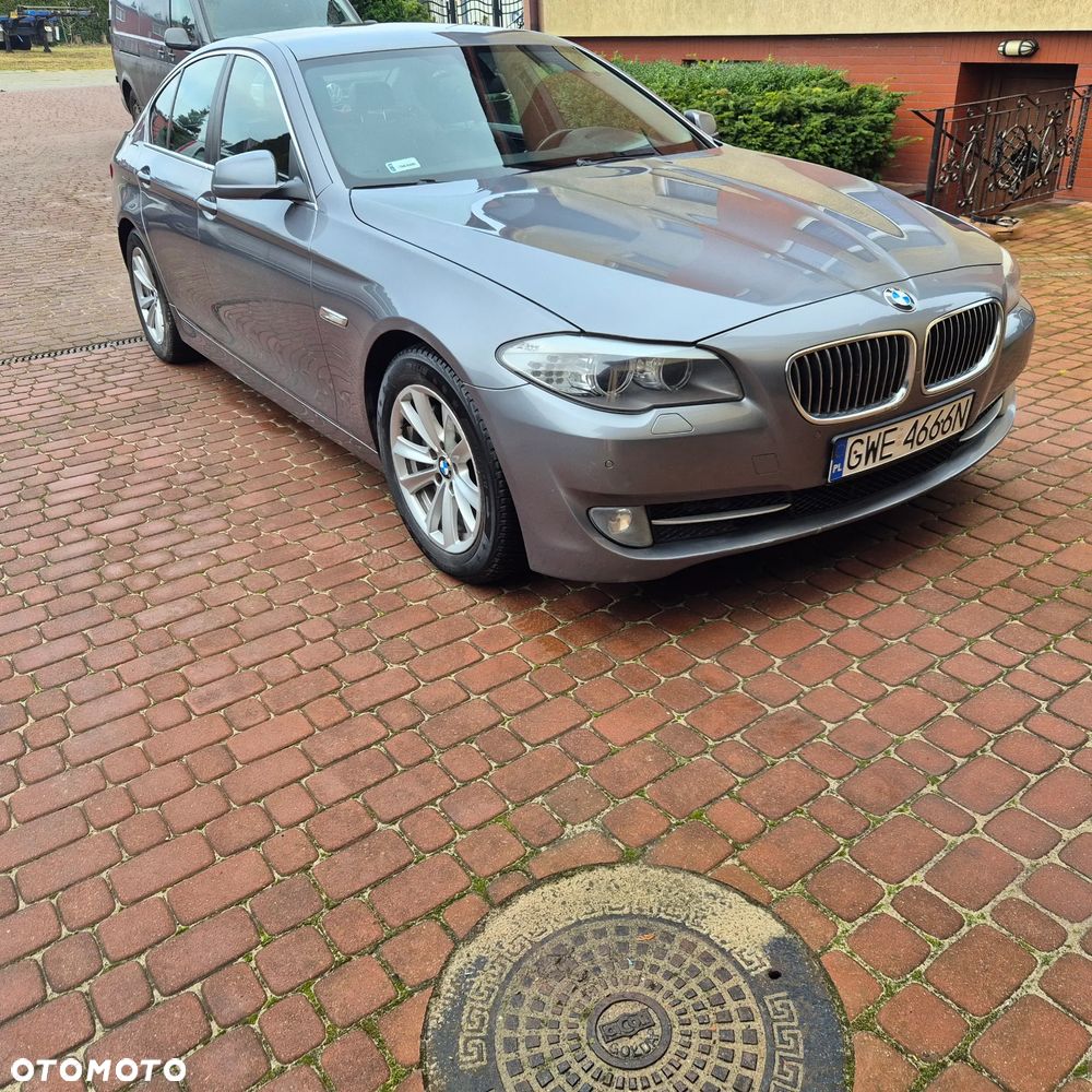 BMW Seria 5 ver-525d - 2