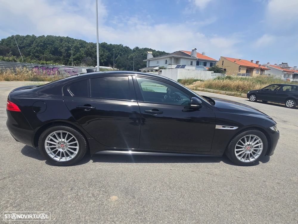 Jaguar XE 2.0 D R-Sport - 15