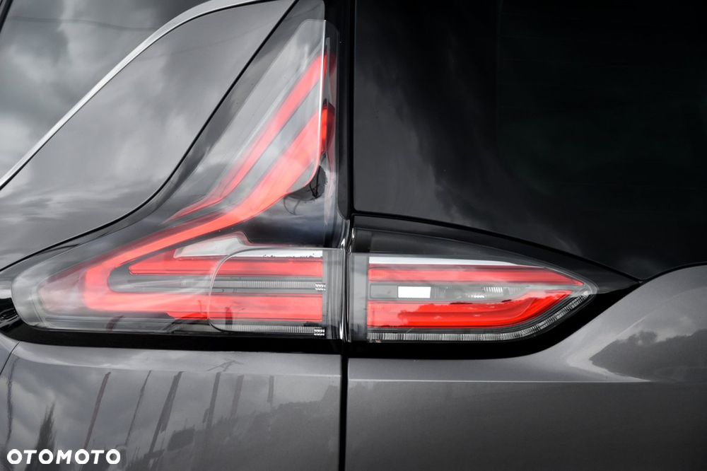 Renault Espace 1.6 dCi Energy Initiale Paris EDC - 11
