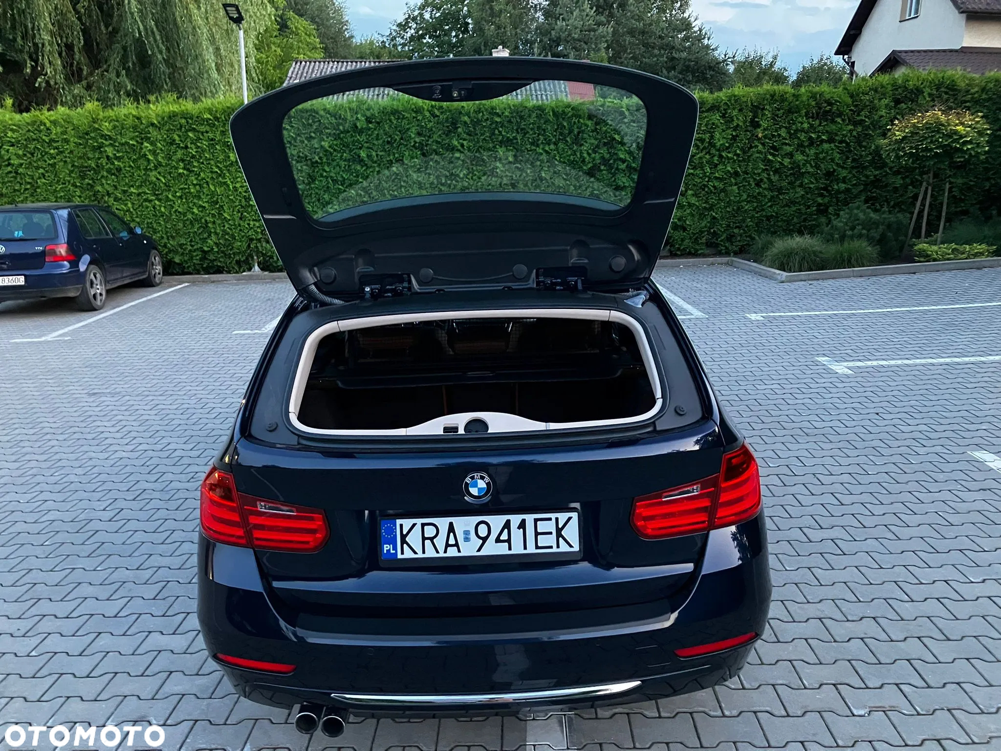 BMW Seria 3 328i Luxury Line - 37