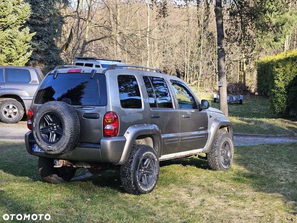 Jeep Liberty - 7