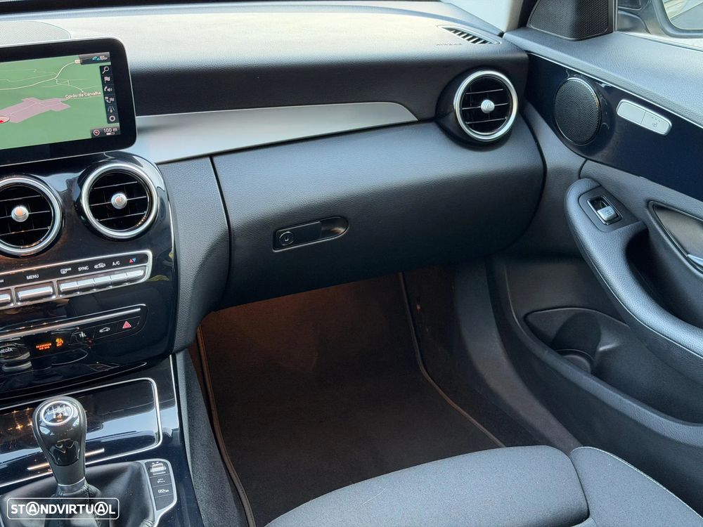 Mercedes-Benz C 180 d Station Exclusive - 28