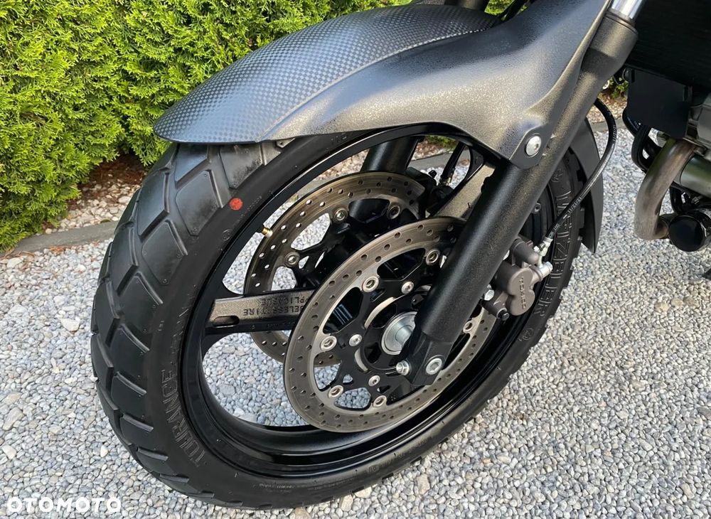 Suzuki V-STROM - 33