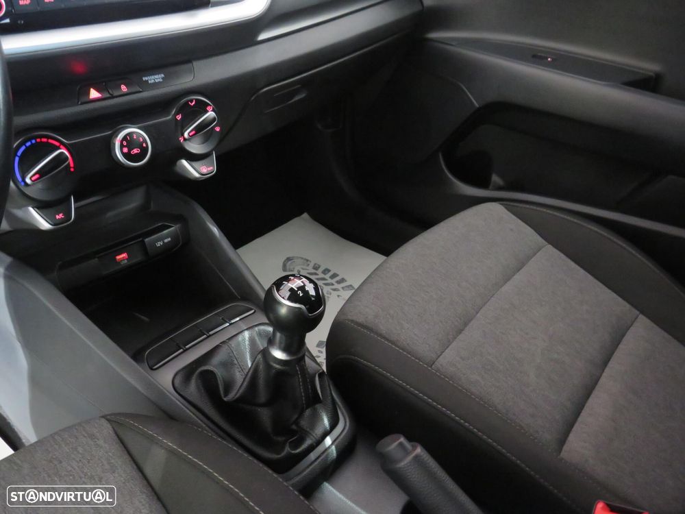 Kia Stonic 1.2 MPi Dynamic - 11