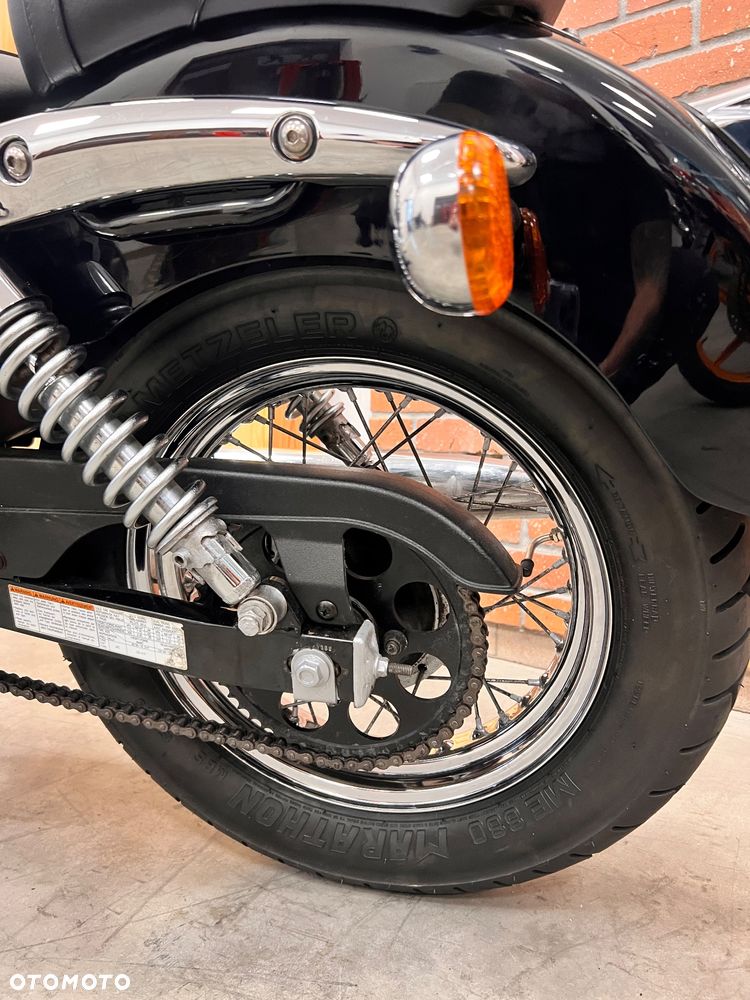 Suzuki Intruder - 15
