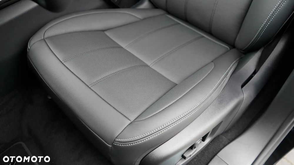 Land Rover Range Rover Evoque 2.0 D200 mHEV Hoxton Edition - 33