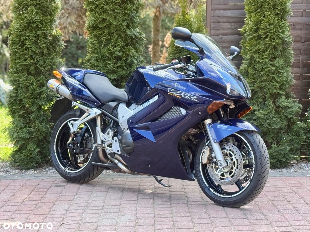 Honda VFR - 1