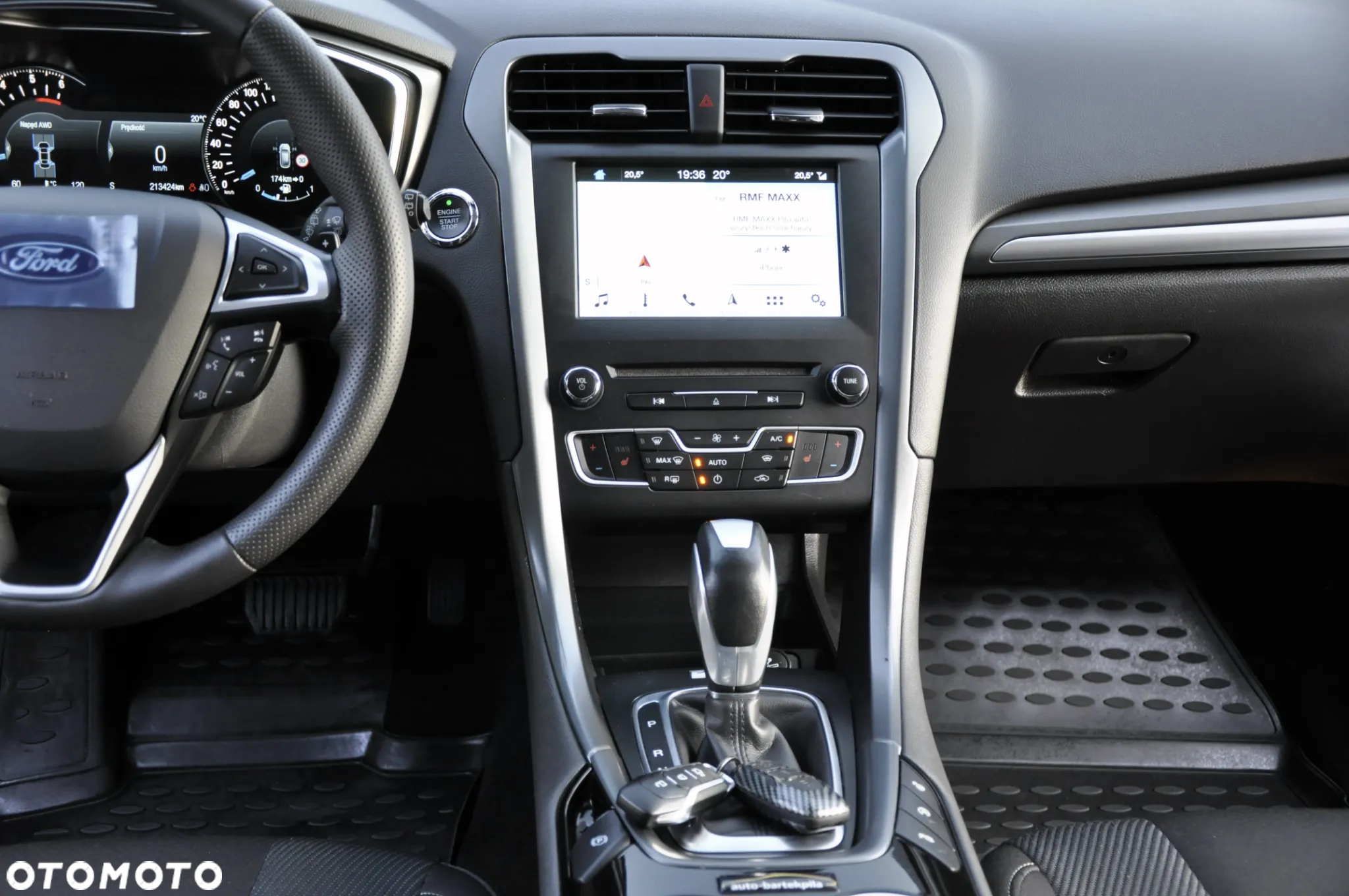 Ford Mondeo Turnier 2.0 TDCi PowerShift-Aut Allrad Titanium - 29
