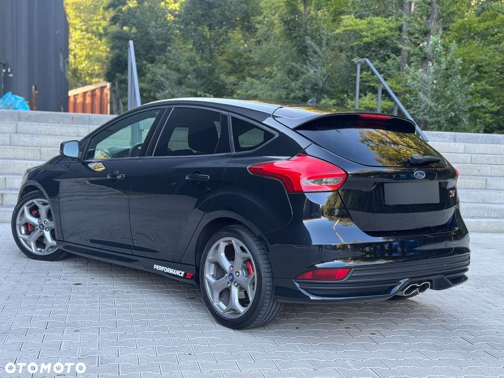 Ford Focus 2.0 TDCi ST-2 - 16