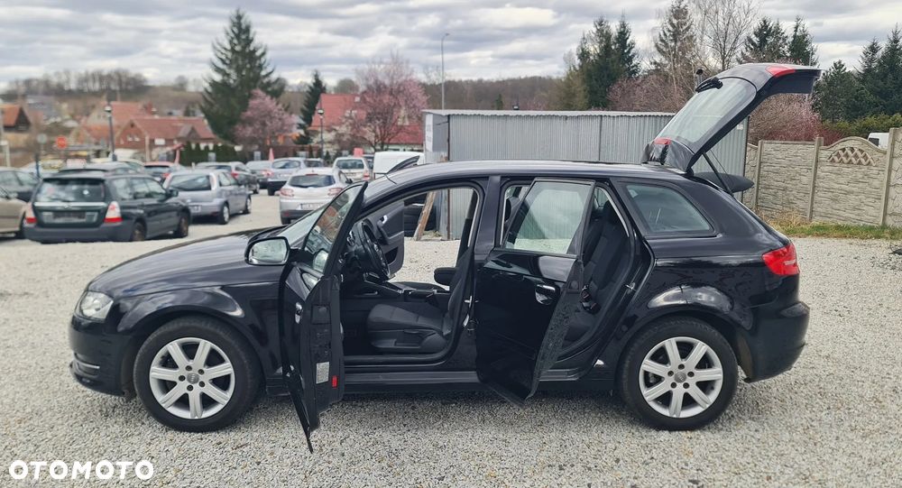 Audi A3 Sportback - 12