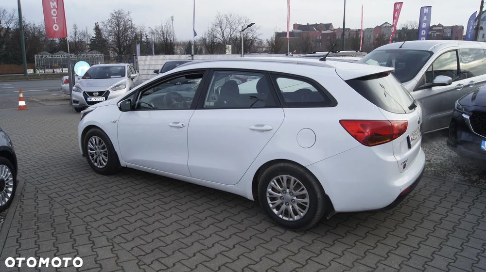 Kia Ceed 1.6 GDI L - 3