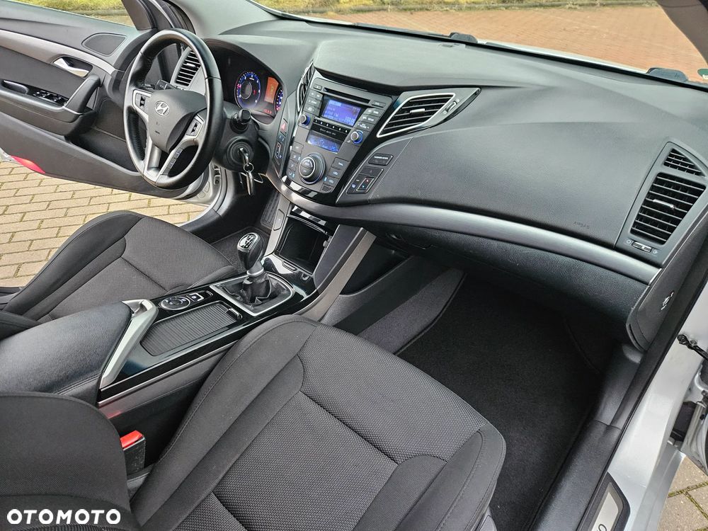 Hyundai i40 Kombi 1.7 CRDi Premium - 10