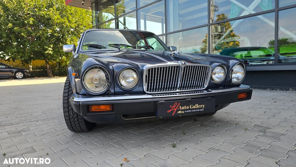 Jaguar XJ - 5