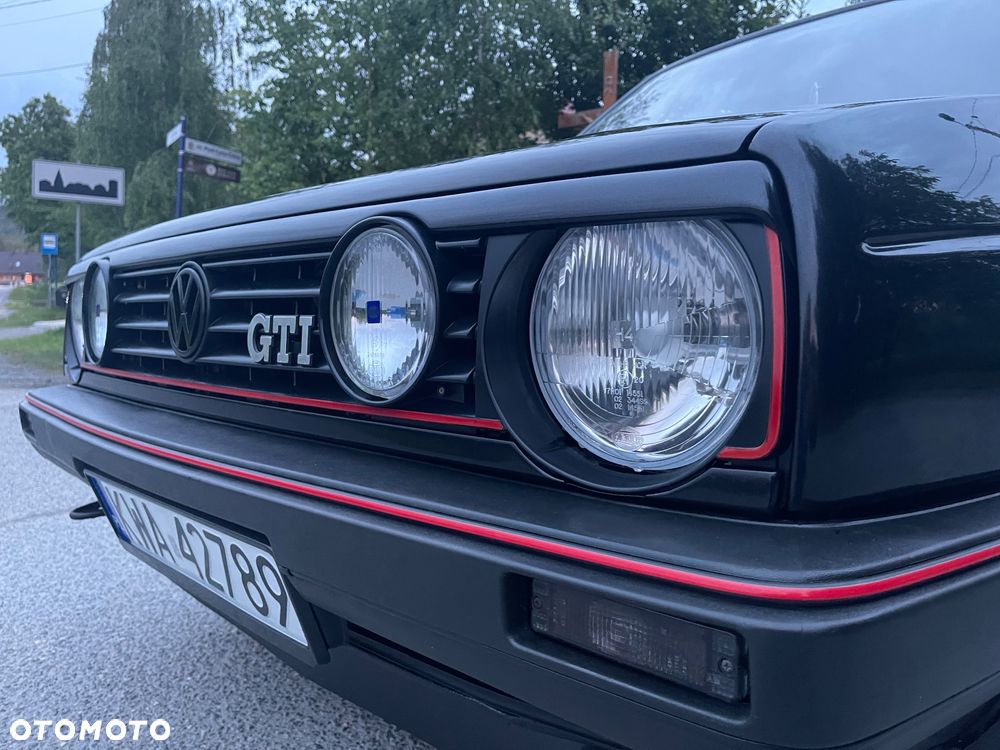 Volkswagen Golf 1.8 GT - 11