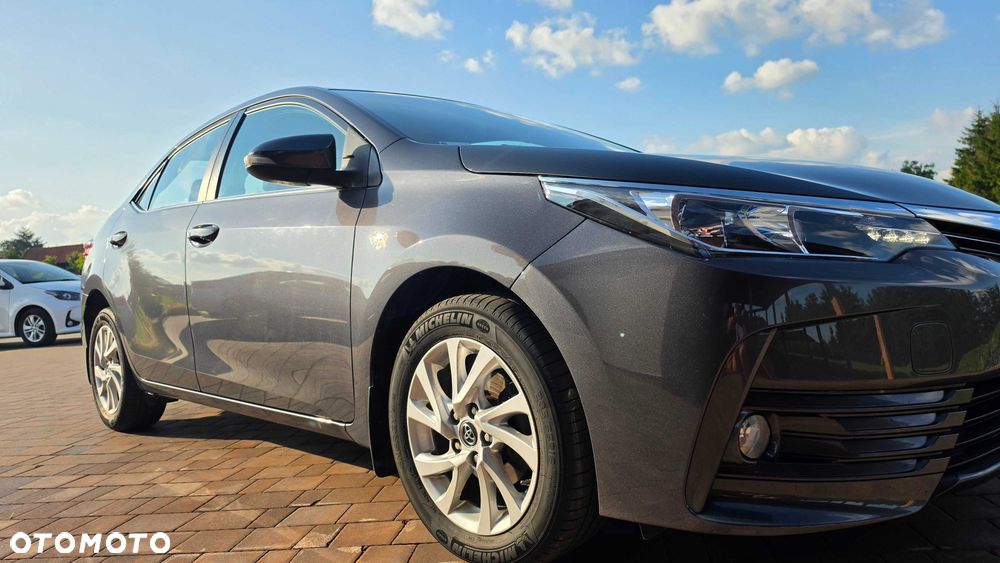 Toyota Corolla - 2