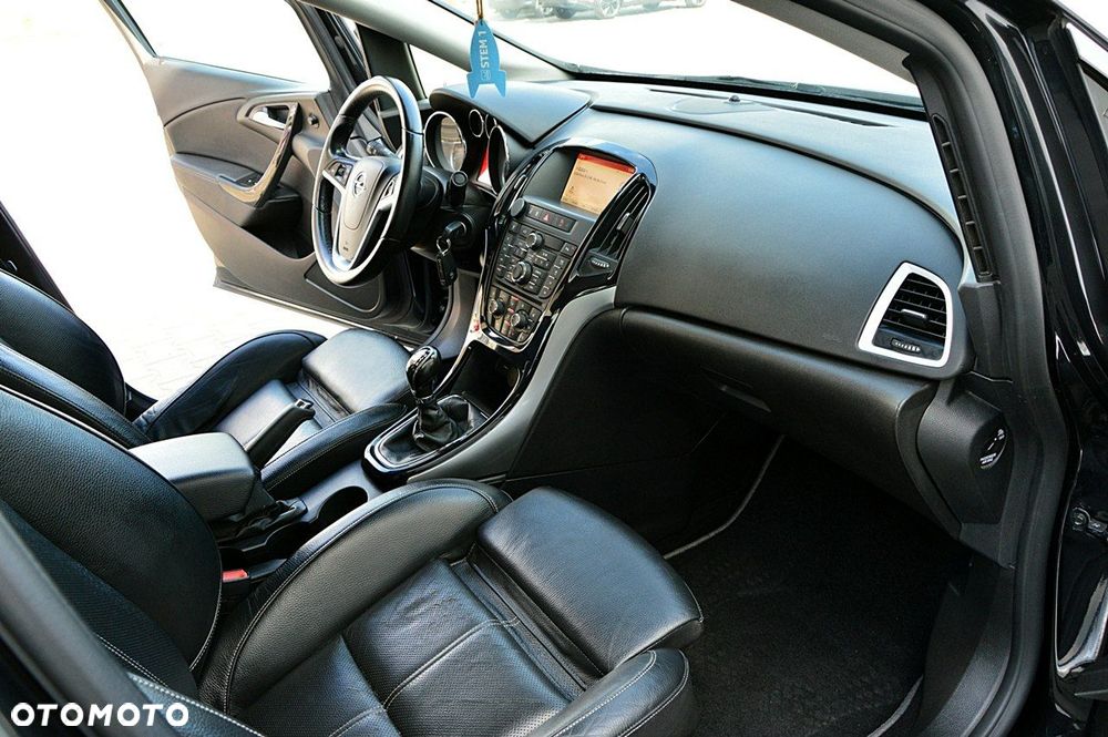 Opel Astra 1.4 T Cosmo - 27