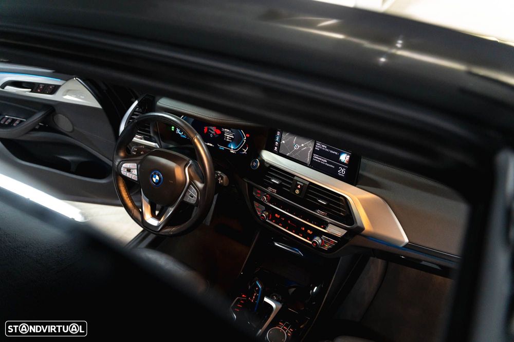 BMW iX3 M Sport Inspiring - 23