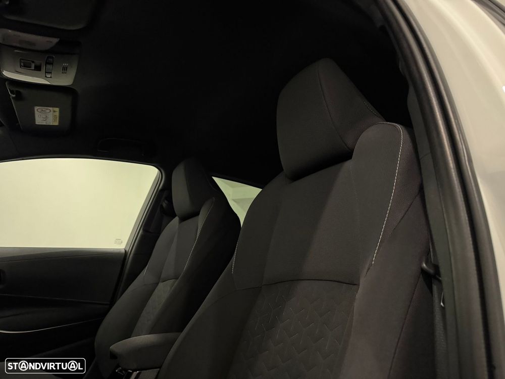 Toyota Corolla 1.8 Hybrid Exclusive - 26