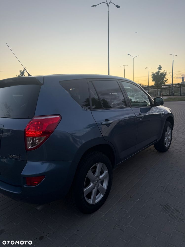 Toyota RAV4 2.0 VVT-i Sol - 7