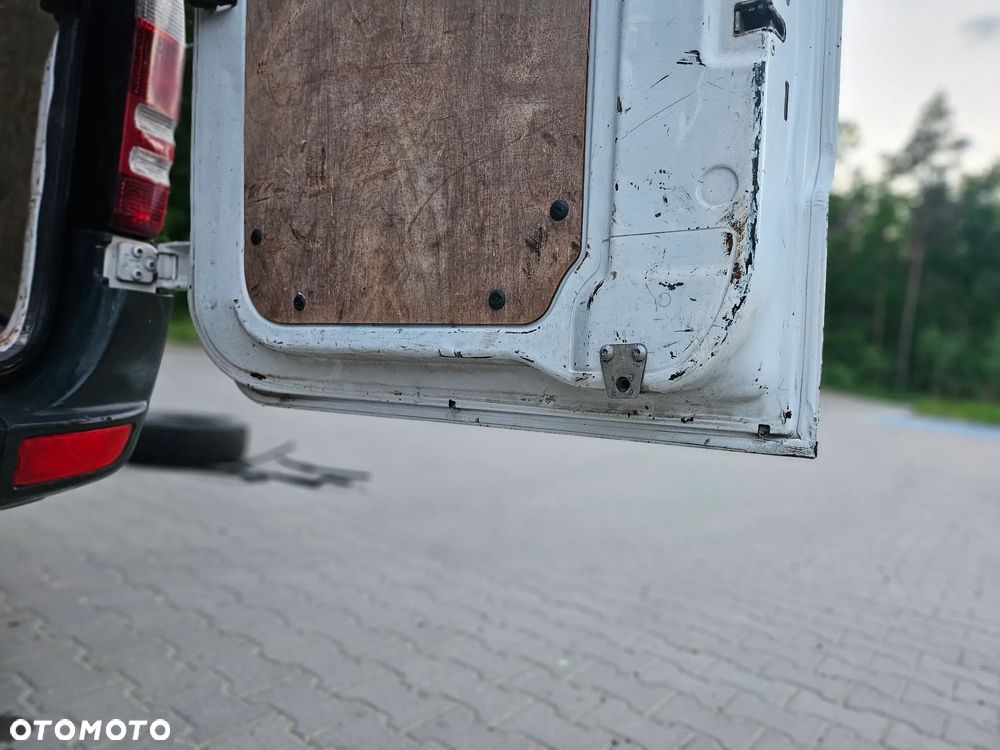 Mercedes-Benz Sprinter - 30