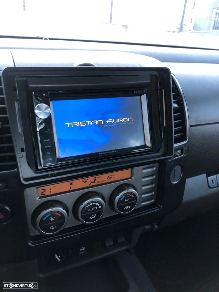 Nissan Navara 2.5 dCi CD LE Sport Edition - 9